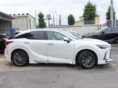صورة 4 لـ 2023 Lexus RX