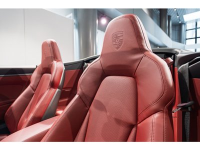2020 Porsche 911 — миниатюра 13