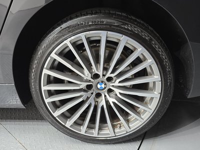 BMW 7 SERIES - 8