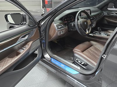 BMW 7 SERIES - 10