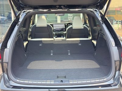 صورة مصغرة 44 لـ 2025 Lexus RX
