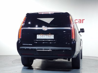 CADILLAC ESCALADE - 4