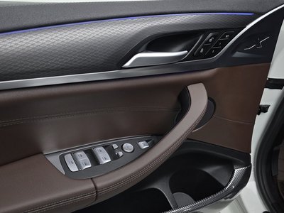 2024 BMW X4 — миниатюра 23