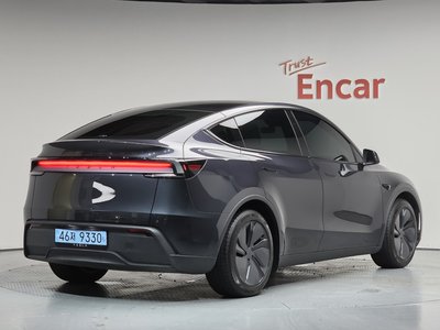 2026 Tesla MODEL Y — фото 2