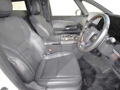 صورة مصغرة 17 لـ 2024 Lexus LM