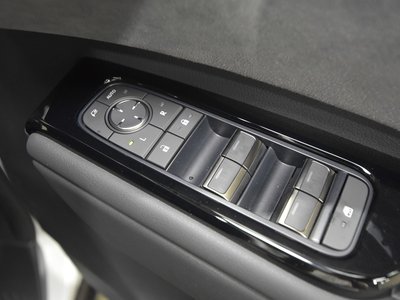 صورة مصغرة 40 لـ 2024 Lexus LM