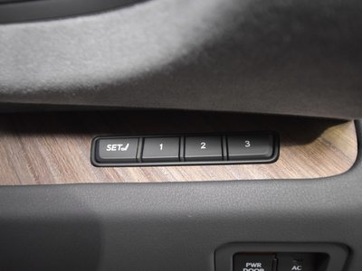 صورة مصغرة 34 لـ 2024 Lexus LM