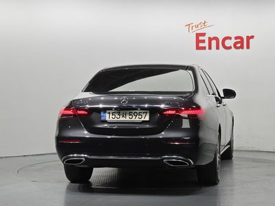 صورة 3 لـ 2021 Mercedes-BENZ E-CLASS