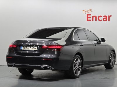 صورة 4 لـ 2021 Mercedes-BENZ E-CLASS