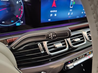 MERCEDES-BENZ GLS - 8