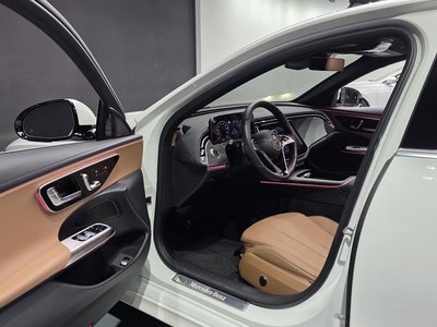 صورة 10 لـ 2025 Mercedes-BENZ E-CLASS