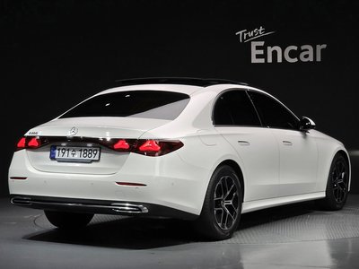 صورة 4 لـ 2025 Mercedes-BENZ E-CLASS
