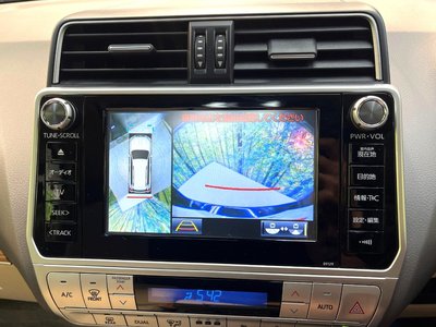 TOYOTA LAND CRUISER PRADO - 7