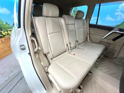 TOYOTA LAND CRUISER PRADO - 9