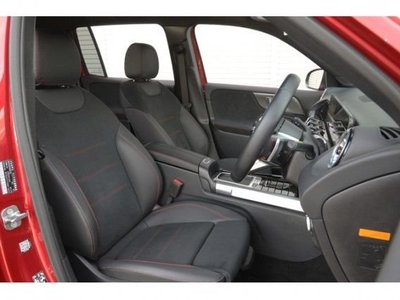 MERCEDES-BENZ GLB - 6