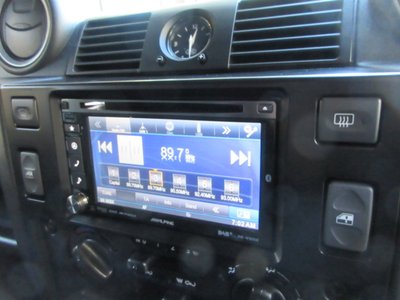 LAND ROVER DEFENDER - 10