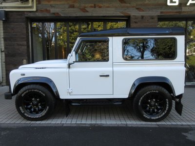 LAND ROVER DEFENDER - 5