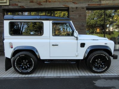 LAND ROVER DEFENDER - 4