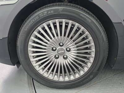 صورة 6 لـ 2021 Genesis G90