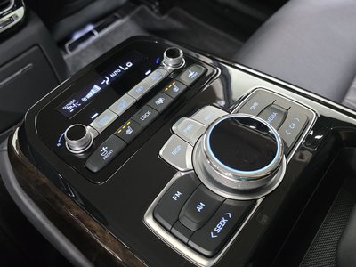 2021 Genesis G90 — миниатюра 29