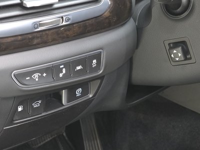 2021 Genesis G90 — миниатюра 20