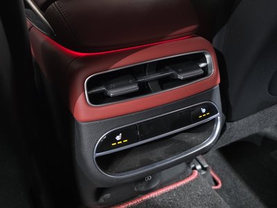 2021 Genesis GV70 — миниатюра 19