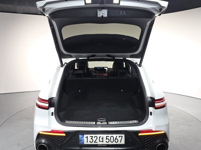 2021 Genesis GV70 — миниатюра 20