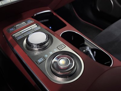 2021 Genesis GV70 photo 9
