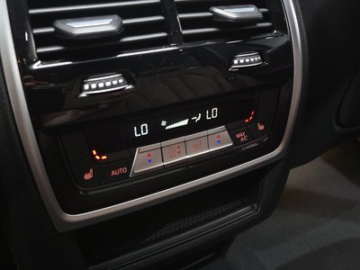 2026 BMW X5 — миниатюра 27
