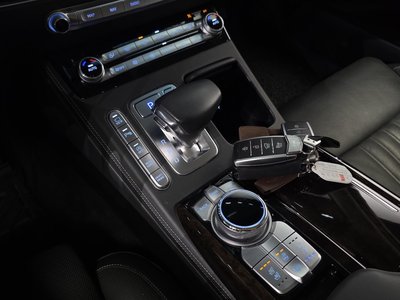 صورة مصغرة 12 لـ 2020 Genesis G90