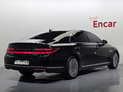 صورة 3 لـ 2020 Genesis G90