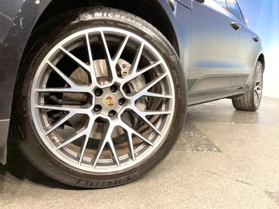 PORSCHE MACAN - 10