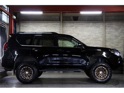 TOYOTA LAND CRUISER PRADO - 9