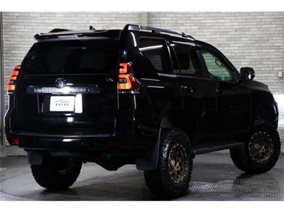 TOYOTA LAND CRUISER PRADO - 8