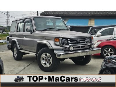 TOYOTA LAND CRUISER 70