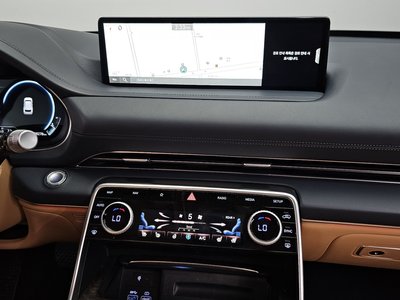 2023 Genesis GV80 thumbnail 12