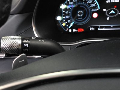 2021 Genesis GV80 thumbnail 28