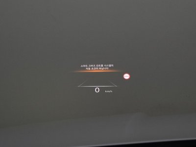 2021 Genesis GV80 thumbnail 23