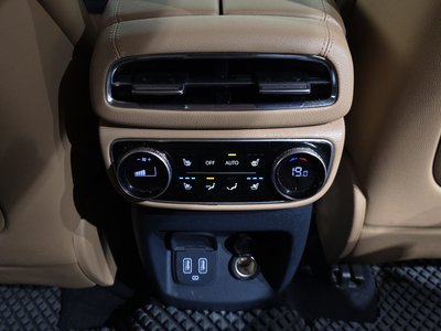 2021 Genesis GV80 thumbnail 25