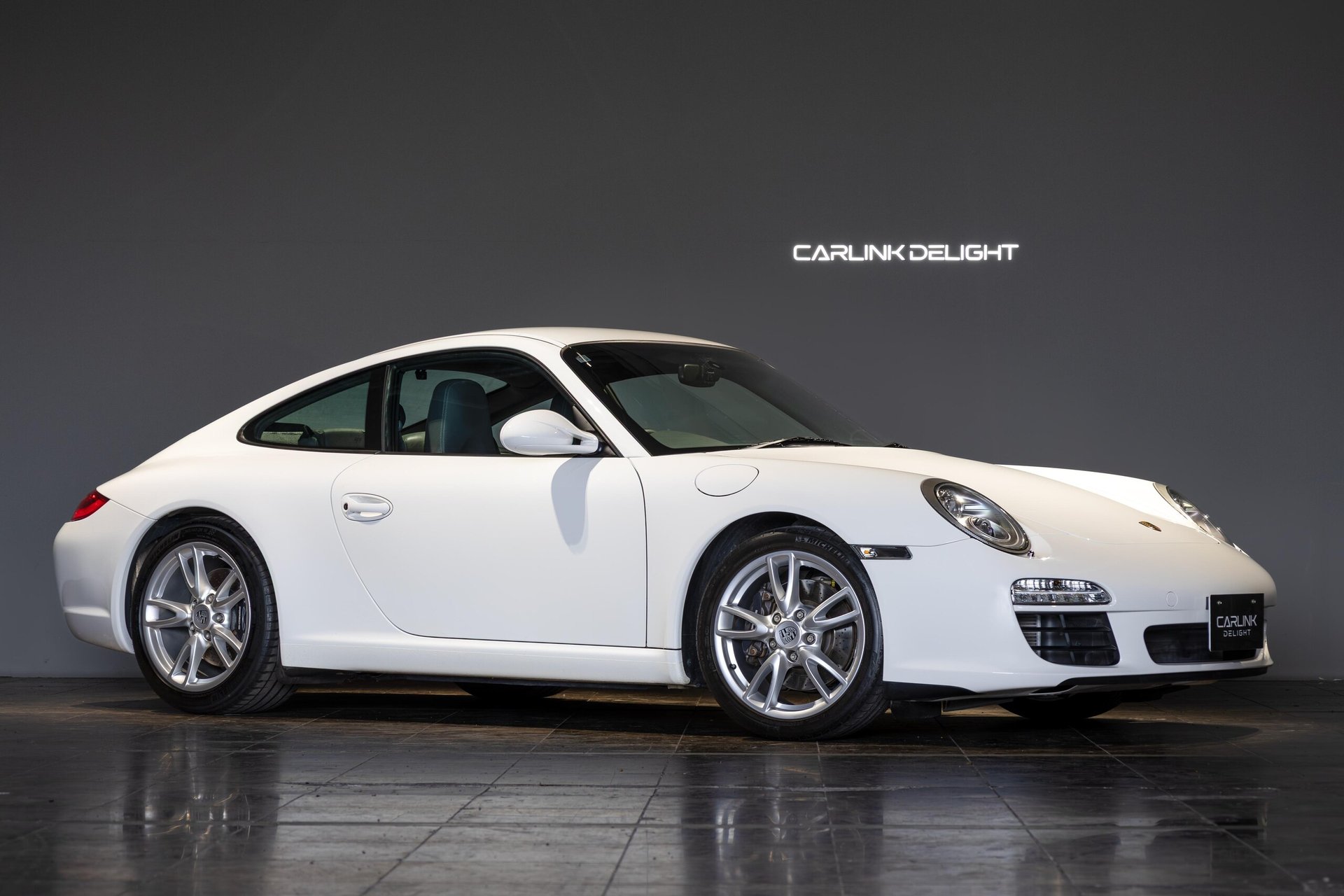 PORSCHE 911 - View 1