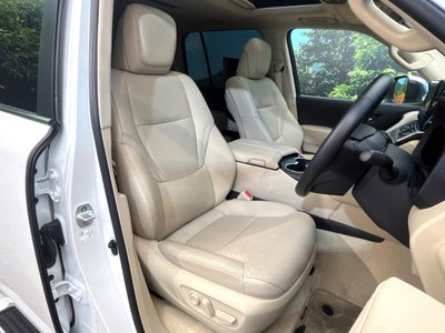 TOYOTA LAND CRUISER 300 - 8