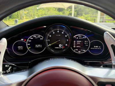 PORSCHE PANAMERA - 8