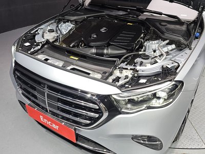 MERCEDES-BENZ E-CLASS - 7