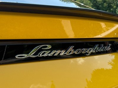 2012 Lamborghini URUS — фото 3