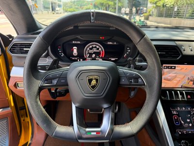 2012 Lamborghini URUS thumbnail 11