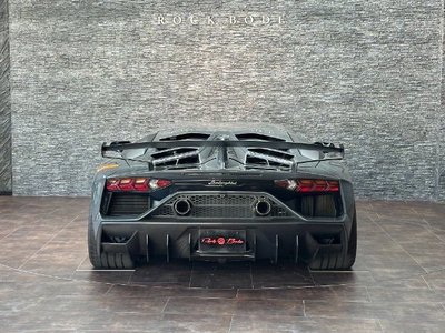 LAMBORGHINI AVENTADOR - 7