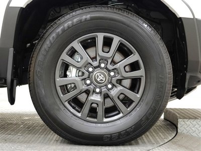 TOYOTA LAND CRUISER 250 - 7