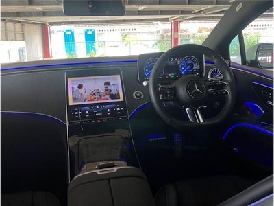 MERCEDES-BENZ EQS - 7