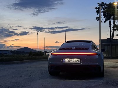 PORSCHE 911 - 9