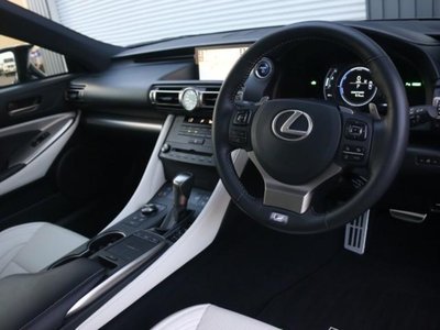 صورة 12 لـ 2019 Lexus RC
